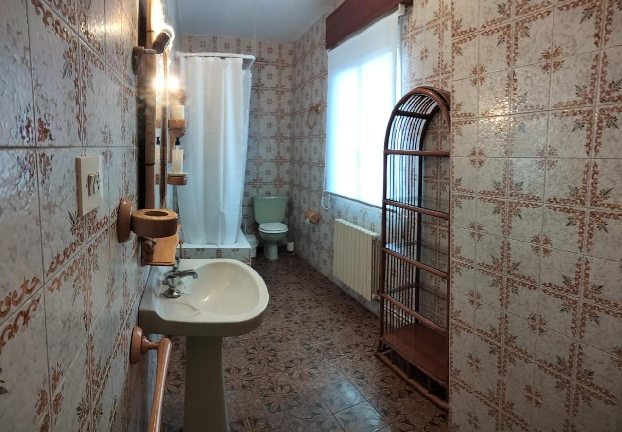 Santa María Vivienda Familiar En La Ria De Vigoヴィラ エクステリア 写真